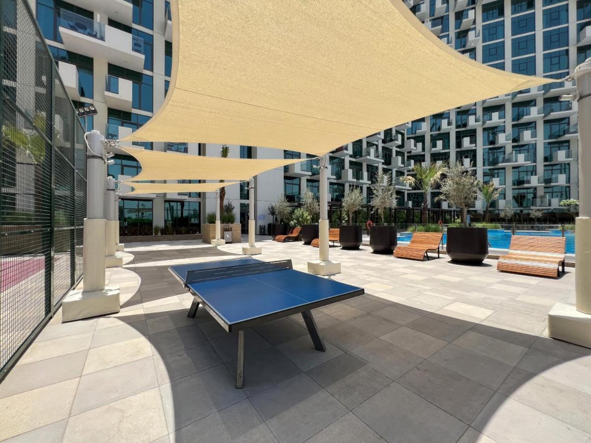 Cozy & Convenient 1Br Haven In Al Jaddaf Lägenhet Dubai Exteriör bild