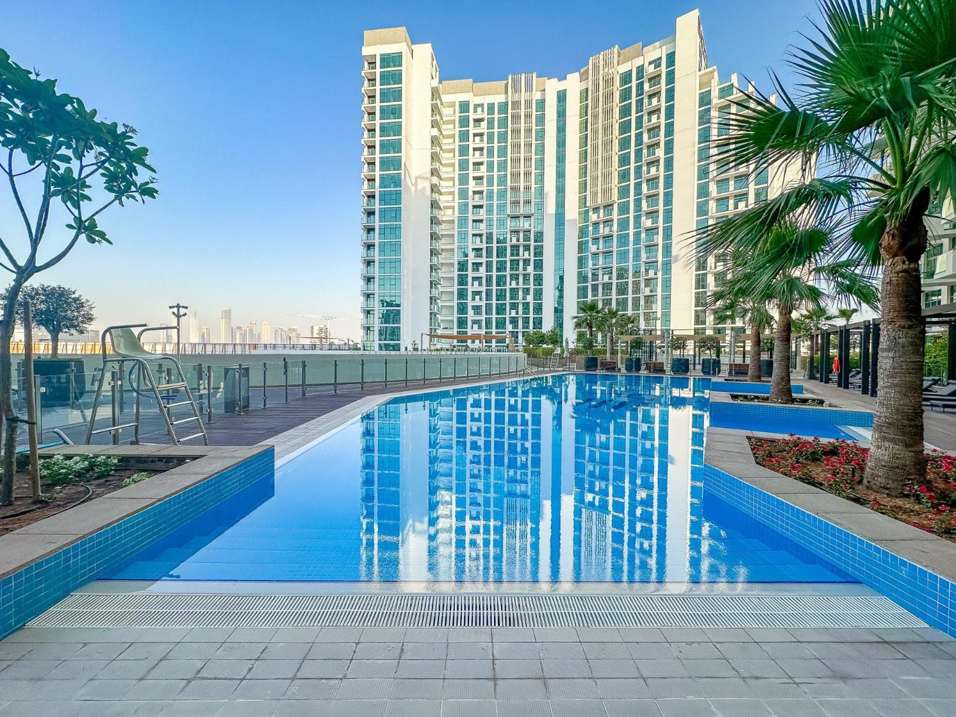 Cozy & Convenient 1Br Haven In Al Jaddaf Lägenhet Dubai Exteriör bild